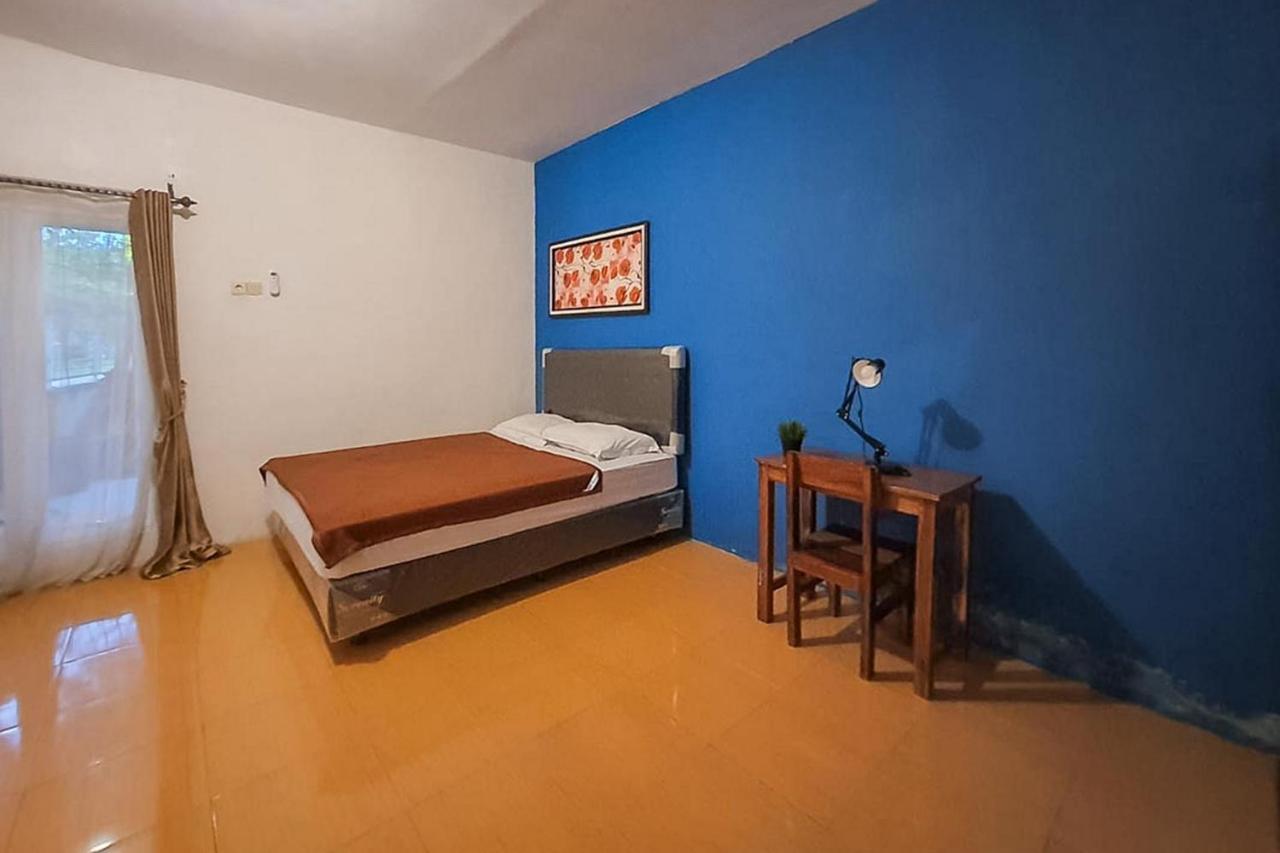 Syafa Homestay Syariah Mitra Reddoorz 투반 외부 사진