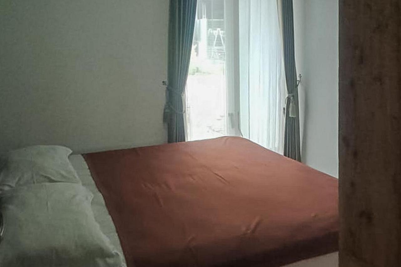 Syafa Homestay Syariah Mitra Reddoorz 투반 외부 사진