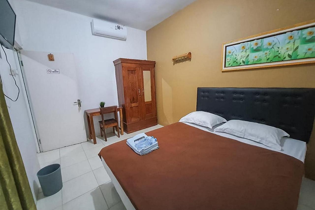 Syafa Homestay Syariah Mitra Reddoorz 투반 외부 사진